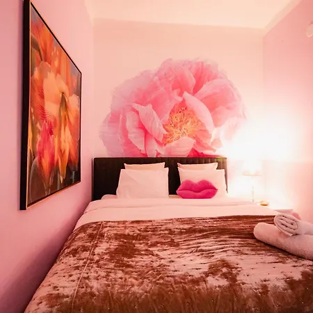 דירה Lovely Flat In The Heart Of *